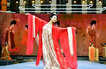 From China to world's wardrobes: The rise of Hanfu fashion